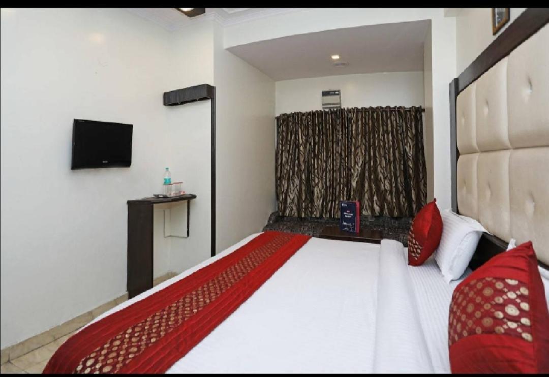 Hotel Hi Life New Delhi Buitenkant foto